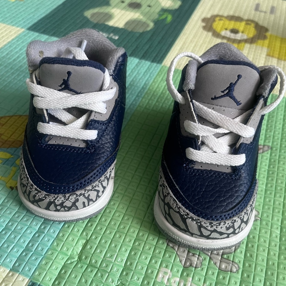 Kids Jordan 3 Sneakers